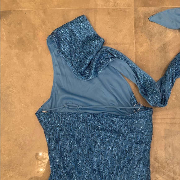 Hello Molly Sequin Midi Dress | 4 - Picture 11 of 12